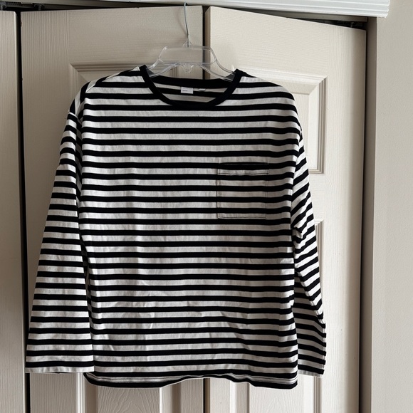 Aritzia Tops - Aritzia TNA Mighty Cotton Fletch Longsleeve